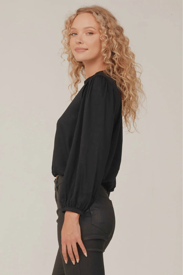 Bella Dahl Elastic Shirred Top - Black
