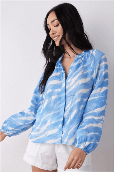 Bella Dahl Shirred Raglan Shirt - Laguna Waves