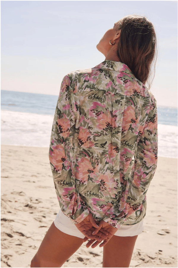 Bella Dahl Two Pocket Hipster Shirt - Oasis Floral